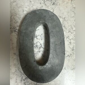 Anthropologie zink letter 'O'